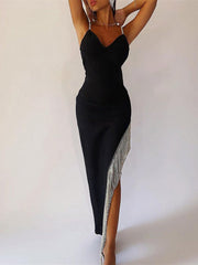 Schwarzes Unterkleid mit hohem Schlitz 