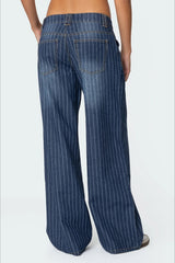 Hüftig geschnittene, gestreifte Vintage-Jeans mit weitem Bein
