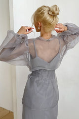 Transparente Bluse aus Mesh mit Puffärmeln und Bindeband vorne