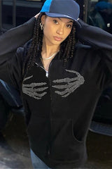 Retro-Kapuzenpullover mit Totenkopf-Hand-Print und Reißverschluss