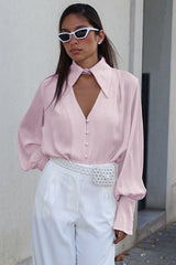 Elegante, lockere Bluse mit Kragen, langen Ärmeln.