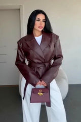 Sexy taillierte Lederjacke mit V-Ausschnitt und Bindegürtel