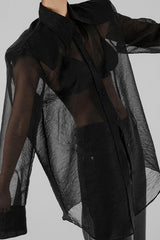 Elegante, locker sitzende Bluse aus transparentem Mesh mit langen Ärmeln
