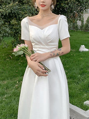 Schlichtes französisches Abendkleid 