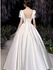 Vintage-Abendkleid aus Satin 
