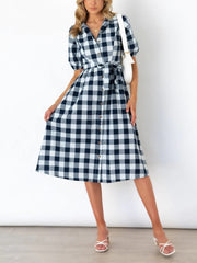 Kleid mit Reversknopf und Karomuster 