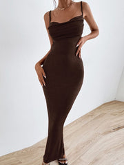 Rückenfreies, figurbetontes Trägerkleid 