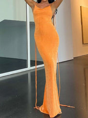 Schmale Schnürkleid 