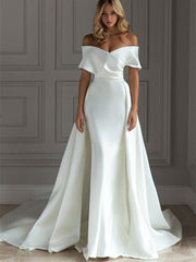 Temperament Ein-Ausschnitt Weißes Schleppen-Hochzeitsabendkleid 