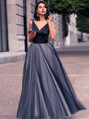 Blaues, elegantes Abendkleid mit V-Ausschnitt und Spitze 