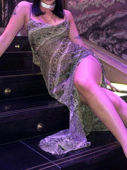 Chiffonkleid mit Trägern und Schlitz 
