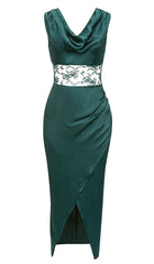 Türkisfarbenes Midikleid aus Spitze mit Oberschenkelschlitz