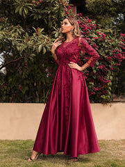 Besticktes Abendkleid mit langen Ärmeln 