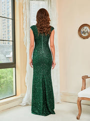 Paillettenbesetztes Abendkleid mit hohem Druck 